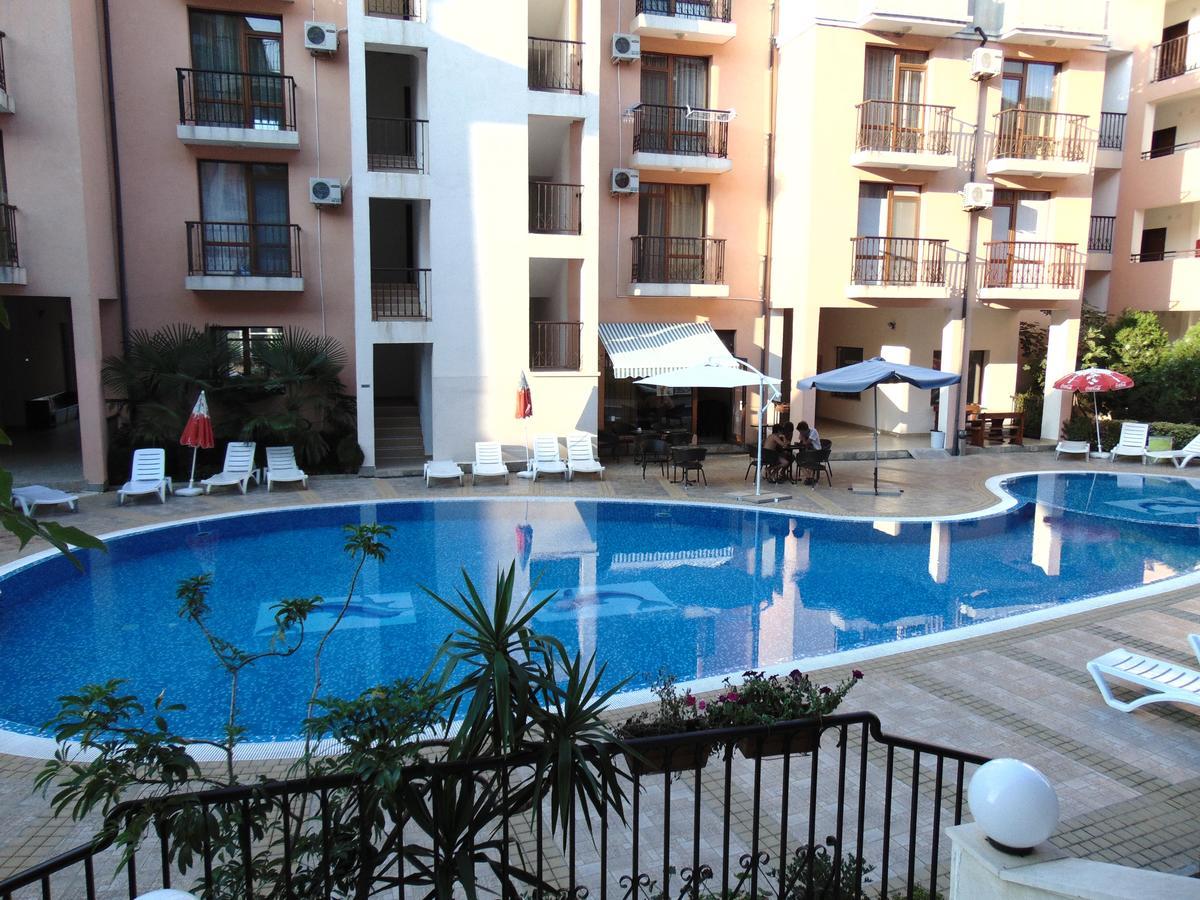 In Complex Gardenia